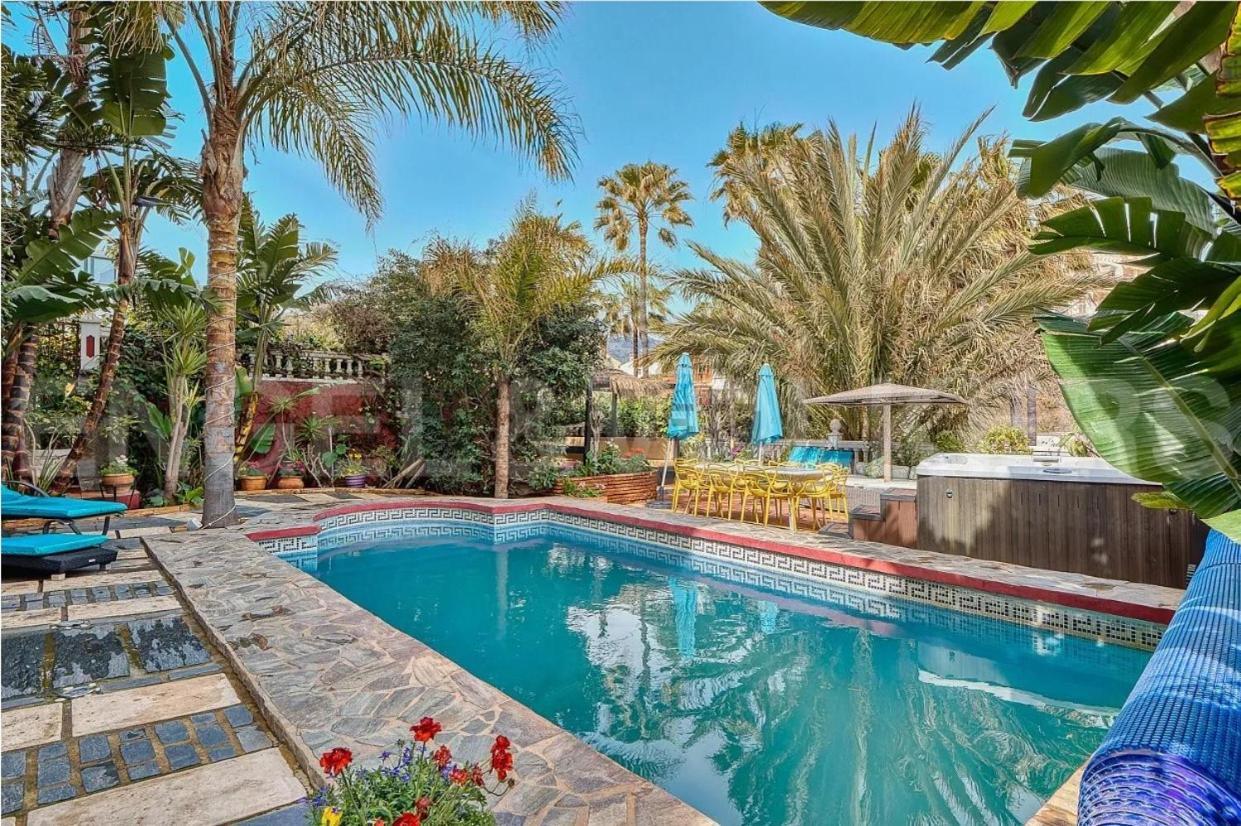Majestic Villa By The Beach Heated Private Pool & Jacuzzi 贝纳尔马德纳 外观 照片